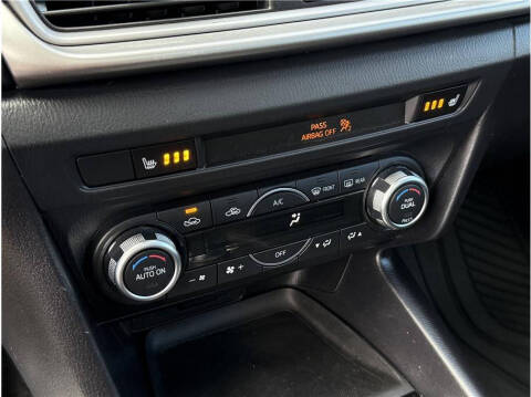 2017 Mazda MAZDA3 Touring 2.5
