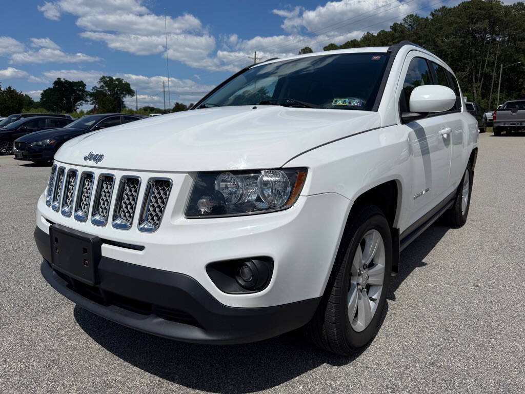 White 2014 Jeep Compass Latitude 4x4 Latitude 4dr SUV 1