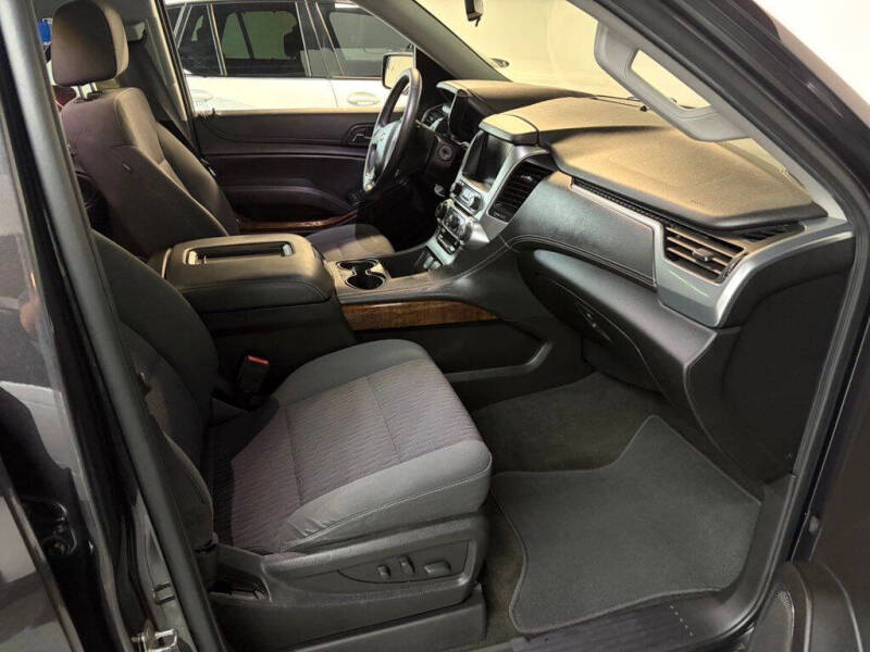 2017 Chevrolet Suburban LS