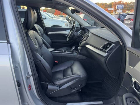 2018 Volvo XC90 T5 Momentum 5-Passenger