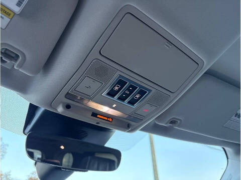 2017 Land Rover Discovery First Edition