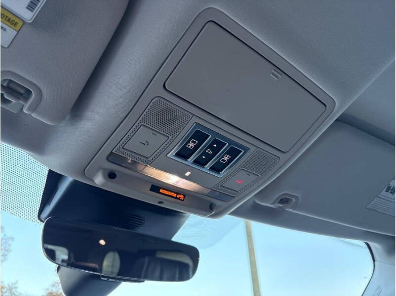 2017 Land Rover Discovery First Edition