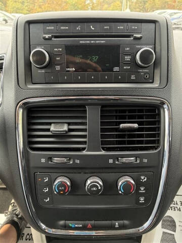 2015 Dodge Grand Caravan SE