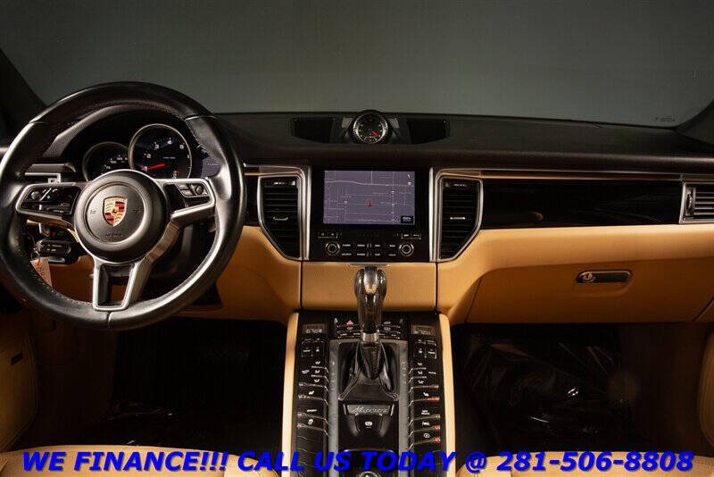 2017 Porsche Macan