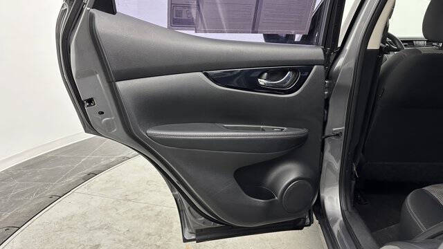 2017 Nissan Rogue Sport SV