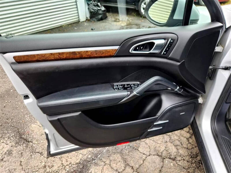 2012 Porsche Cayenne Tiptronic