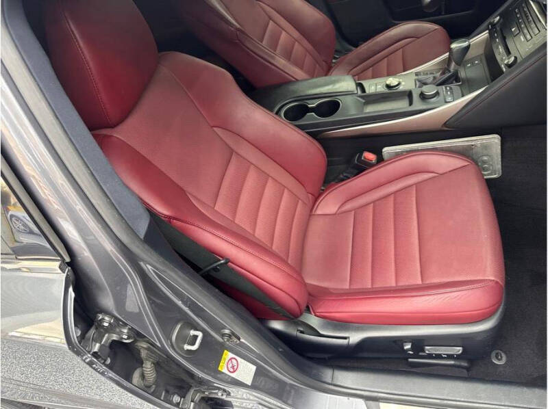 2017 Lexus IS 200t
