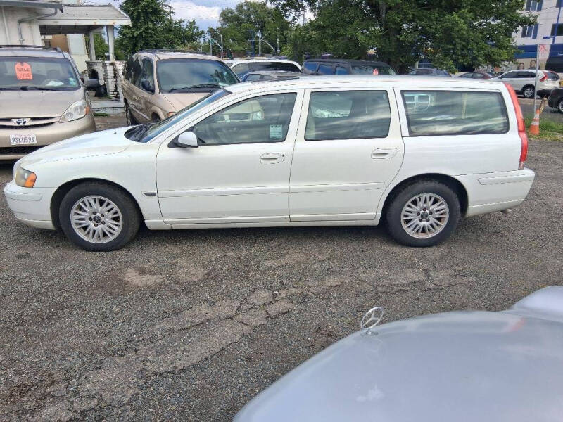 2005 Volvo V70 2.4