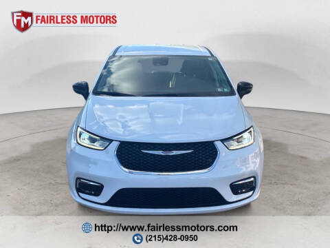 2024 Chrysler Pacifica Touring L