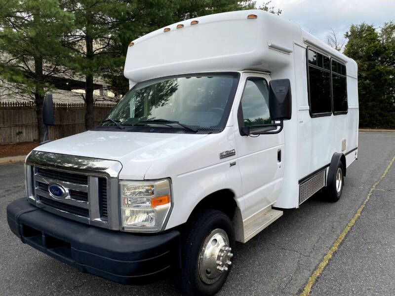 2009 Ford E-350