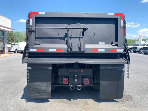 2015 Freightliner M2 106