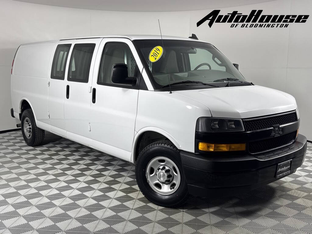 2019 Chevrolet Express 3500 3dr Extended Cargo Van's photo