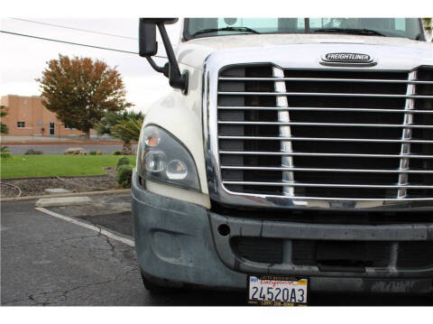 2016 Freightliner Cascadia