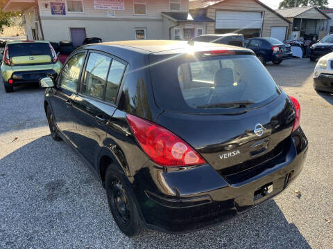 2011 Nissan Versa 1.8 S