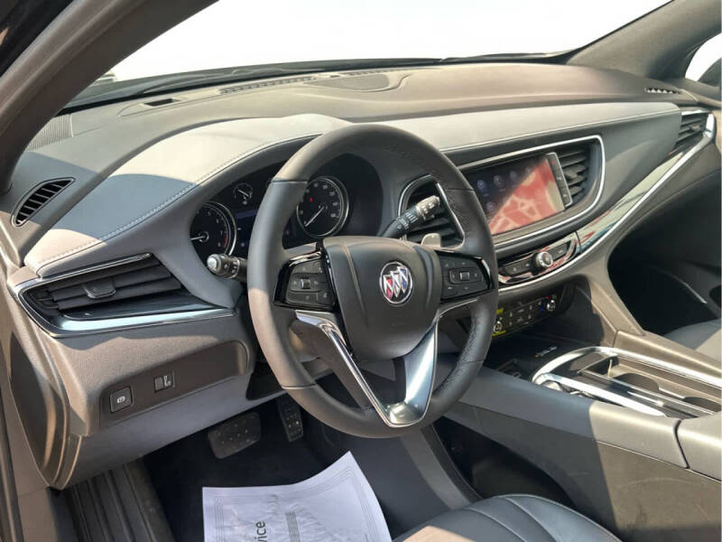 2022 Buick Enclave Essence