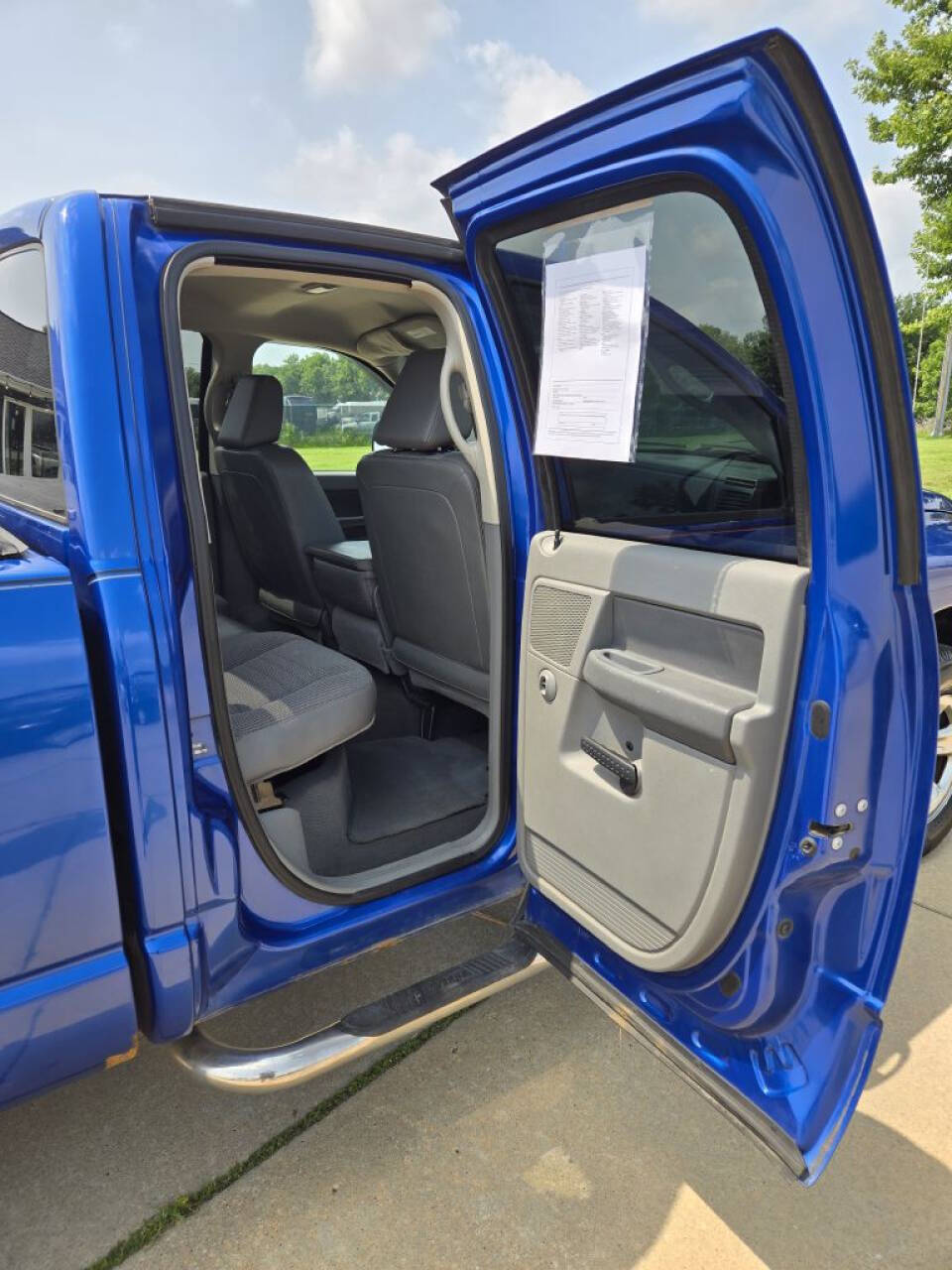 2008 Dodge Ram 1500 for sale at Bigfoot Auto in Hiawatha, IA