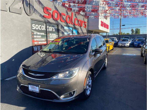 2017 Chrysler Pacifica Touring-L Plus