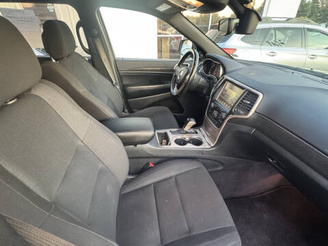 2017 Jeep Grand Cherokee Laredo