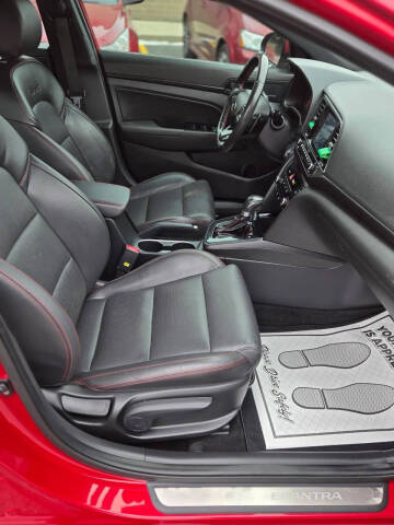 2018 Hyundai Elantra Sport