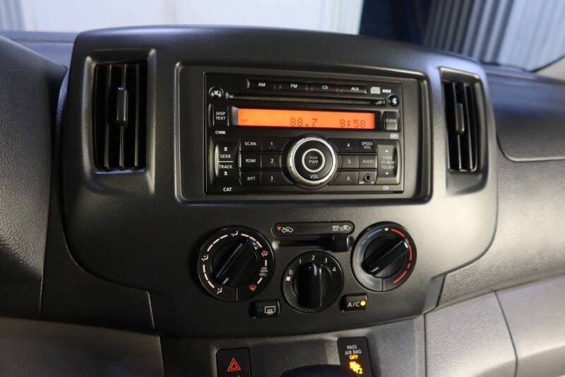 2017 Nissan NV200 SV