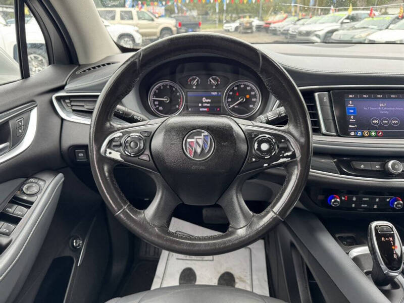 2020 Buick Enclave Essence