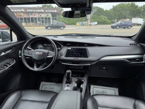 2020 Cadillac XT4 Premium Luxury