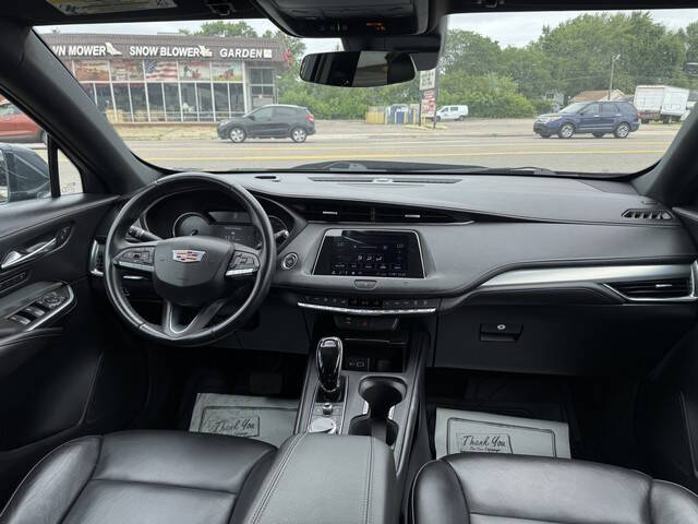 2020 Cadillac XT4 Premium Luxury