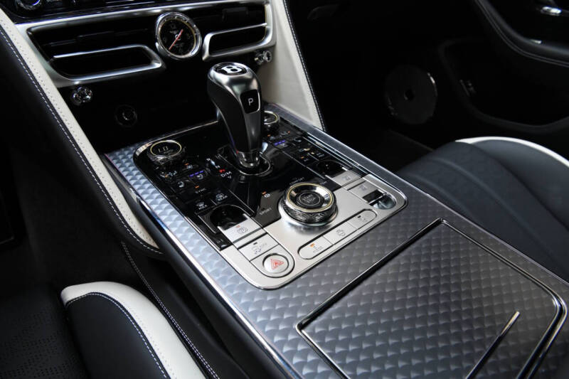 2025 Bentley Flying Spur Speed