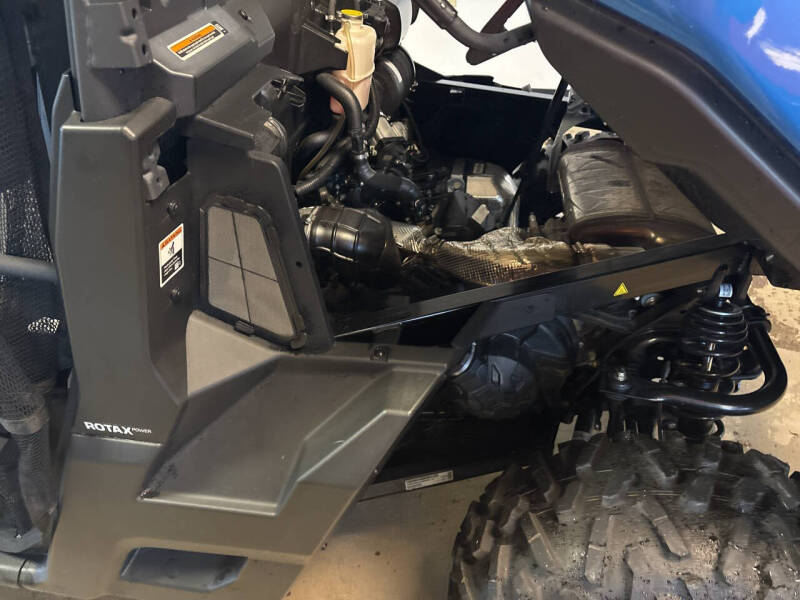 2022 Can Am Defender Xt Side By Side
