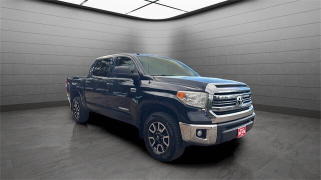 2016 Toyota Tundra SR5's photo