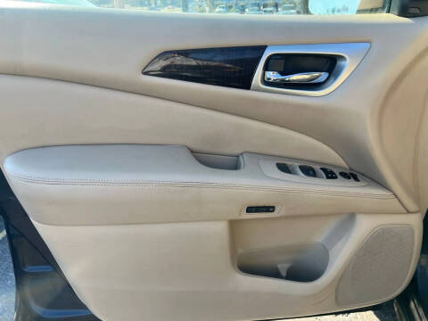 2015 Nissan Pathfinder Platinum