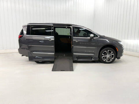 2022 Chrysler Pacifica Pinnacle