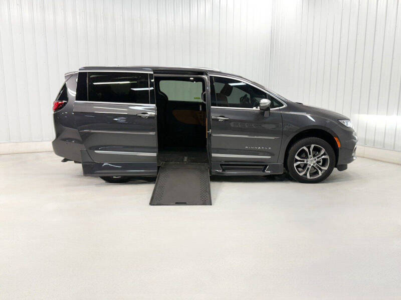 2022 Chrysler Pacifica Pinnacle