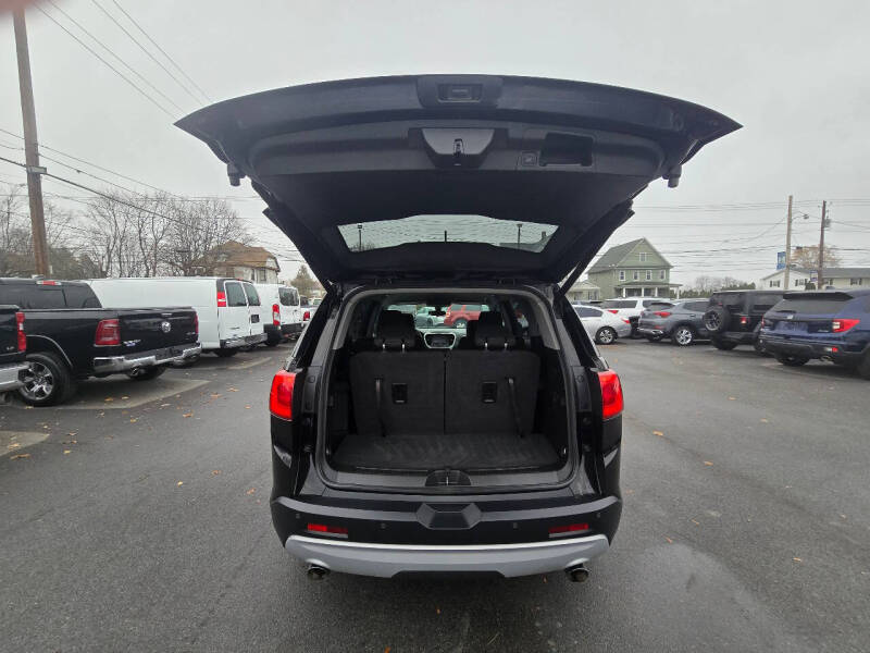 2017 GMC Acadia SLE-2