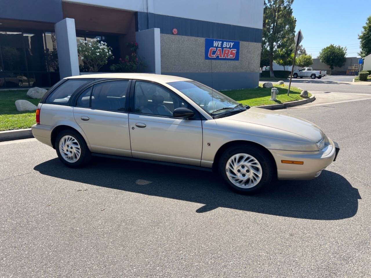 1998 Saturn S-Series for sale at ZRV AUTO INC in Brea, CA