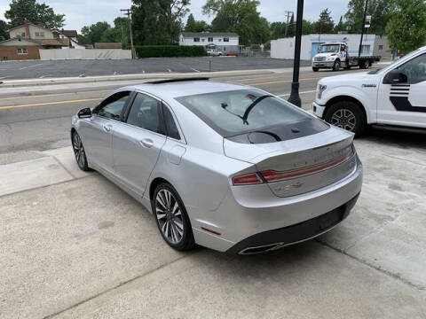 2017 Lincoln MKZ Select