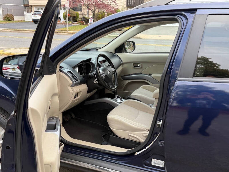 2012 Mitsubishi Outlander SE