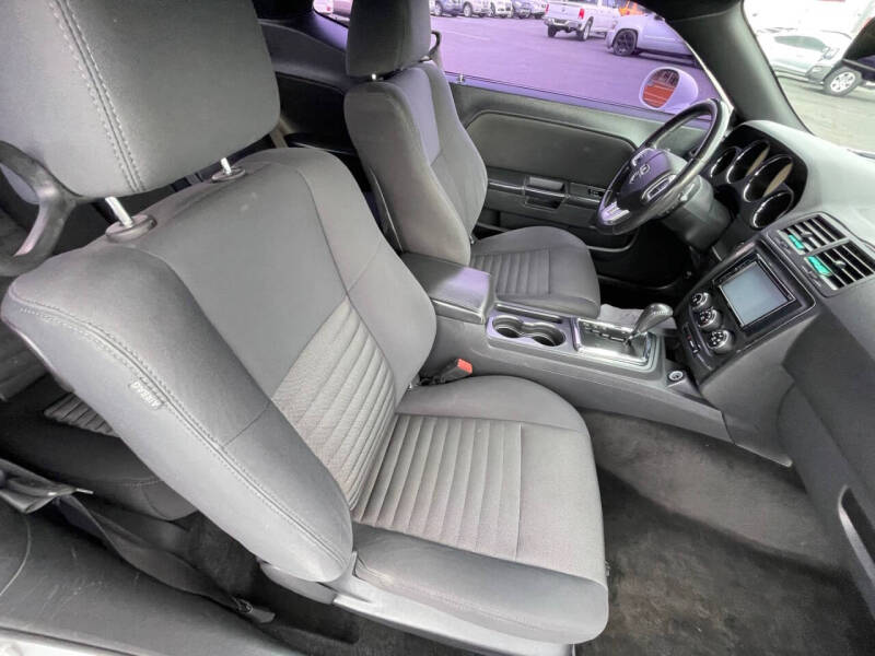 2013 Dodge Challenger SXT