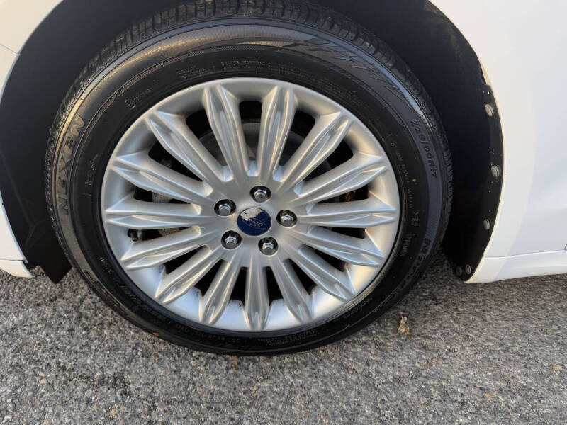 2013 Ford Fusion Hybrid SE