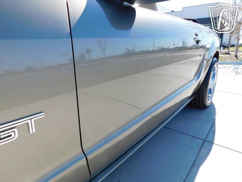 2005 Ford Mustang