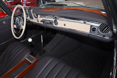 1967 Mercedes-Benz SL-Class