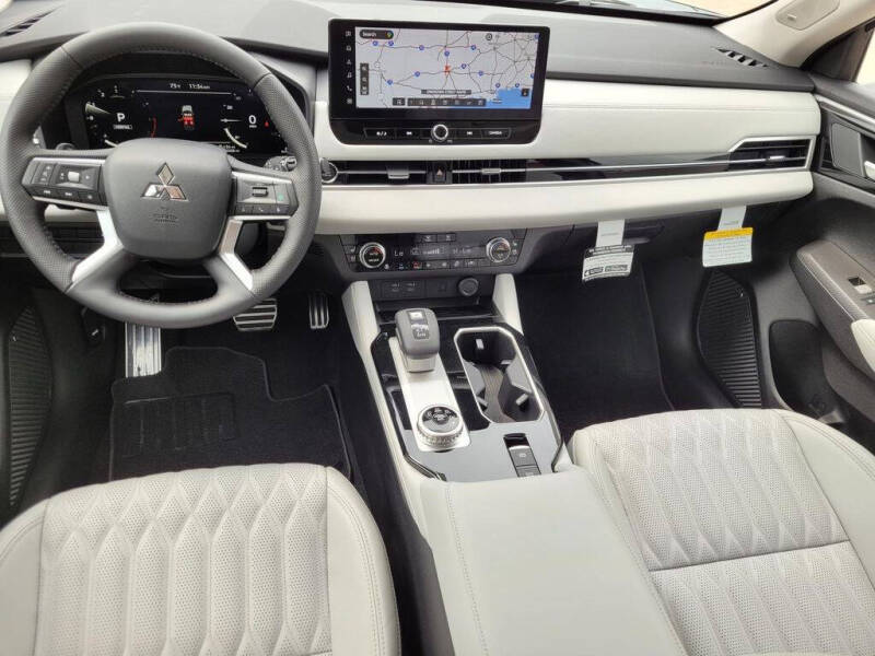 2026 Mitsubishi Outlander SEL