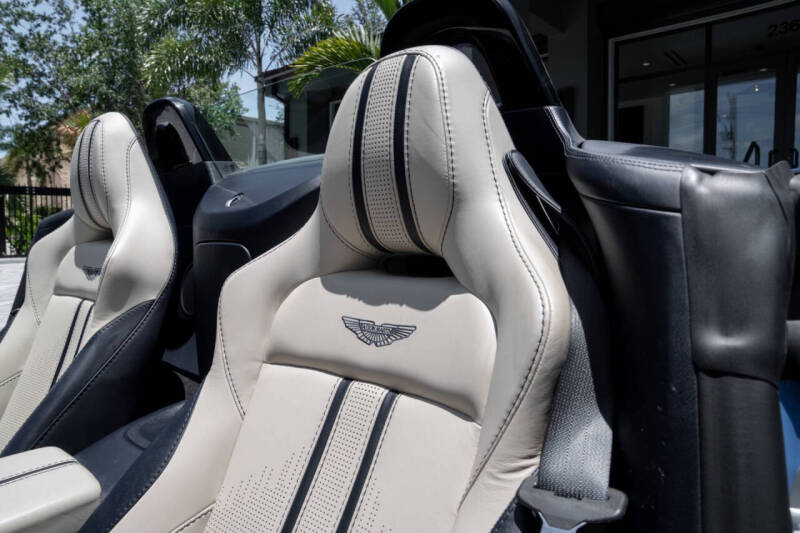 2021 Aston Martin Vantage