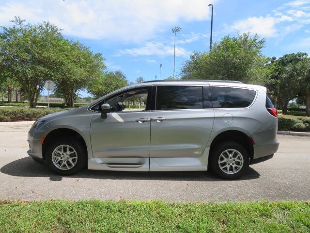 2021 Chrysler Voyager LXi
