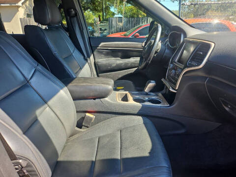 2017 Jeep Grand Cherokee Laredo E