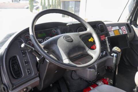 2016 Freightliner 114 SD