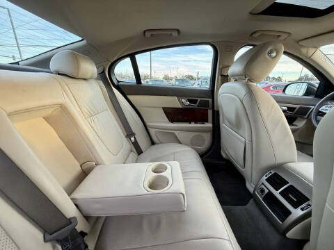 2011 Jaguar XF Premium