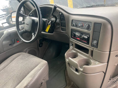 2005 GMC Safari SLT