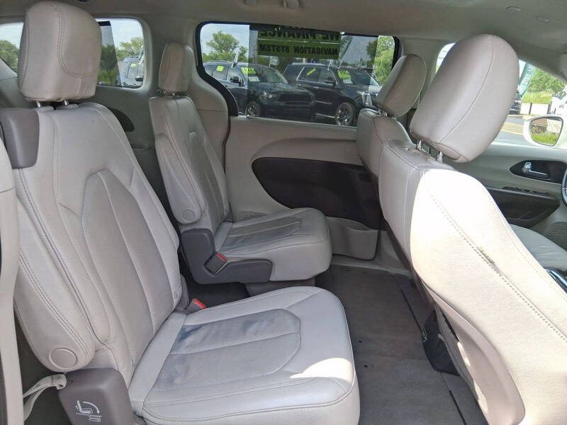 2021 Chrysler Pacifica Touring L