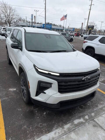 2024 Chevrolet Traverse LT